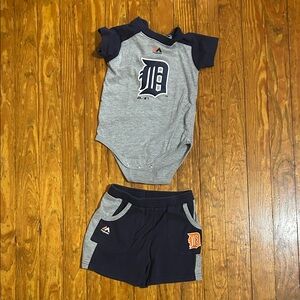 Majestic Detroit Tigers Gray and Navy Baby Outfit Set - 18M